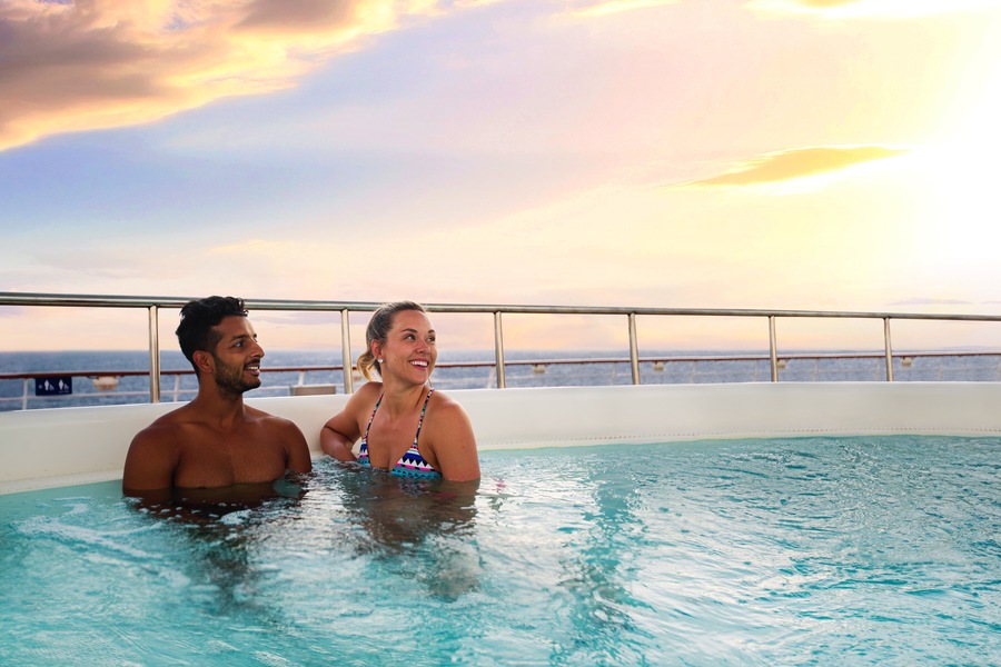 Royal Caribbean International, Navigator of the Seas, Hot tub, NMorley.jpg
